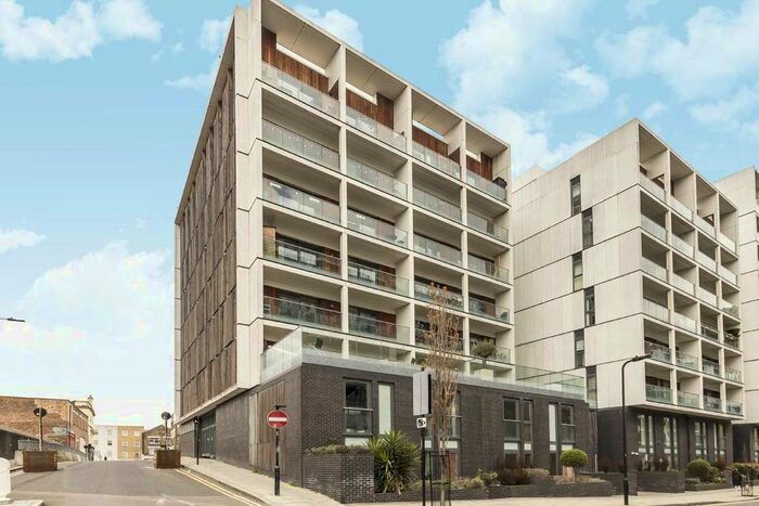 3 Bedroom Flat To Rent In Roseberry Place, London, E8