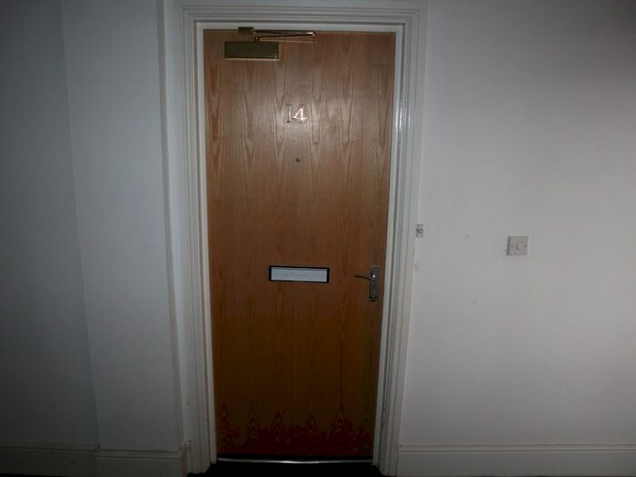 1 Bedroom Flat To Rent In Grosvenor Gate, Leicester, LE5