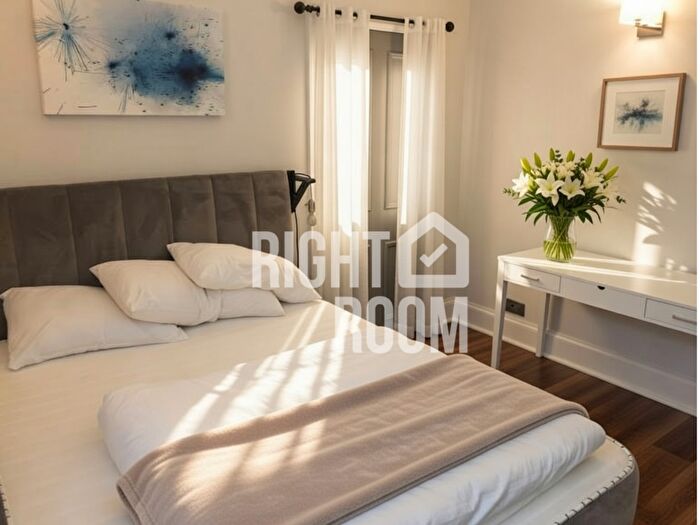1 Bedroom Flat To Rent In One Bedroom Flat, A Fulham Road, SW6