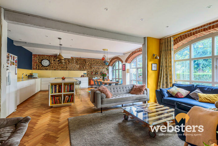 4 Bedroom Barn Conversion For Sale In Church Street, Northrepps, NR27