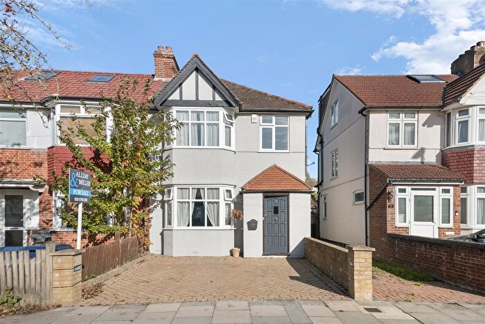 3 Bedroom Semi Detached House For Sale In Tavistock Avenue, Perivale, UB6