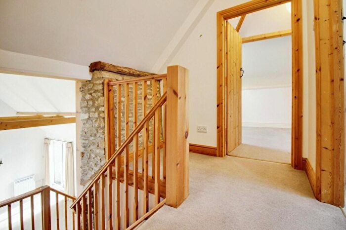 2 Bedroom Cottage To Rent In High Road, Ashton Keynes, SN6