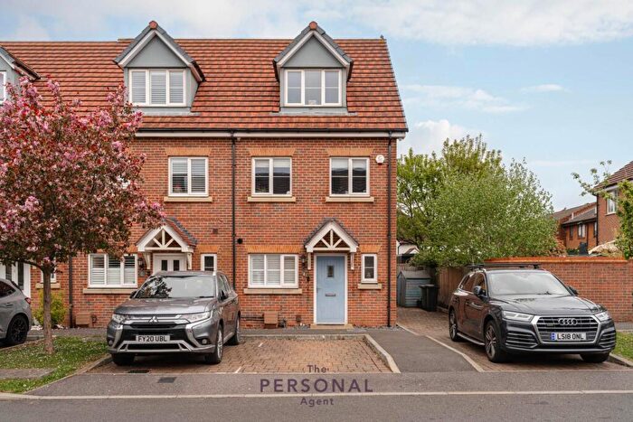 3 Bedroom End Of Terrace House To Rent In Winter Close, Epsom, KT17