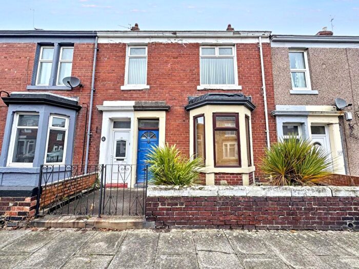 3 Bedroom Flat For Sale In Gladstone Street, Hebburn, Tyne And Wear, NE31