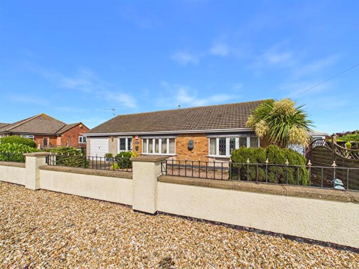 3 Bedroom Detached Bungalow For Sale In Hogsthorpe Road, Mumby, Alford, LN13