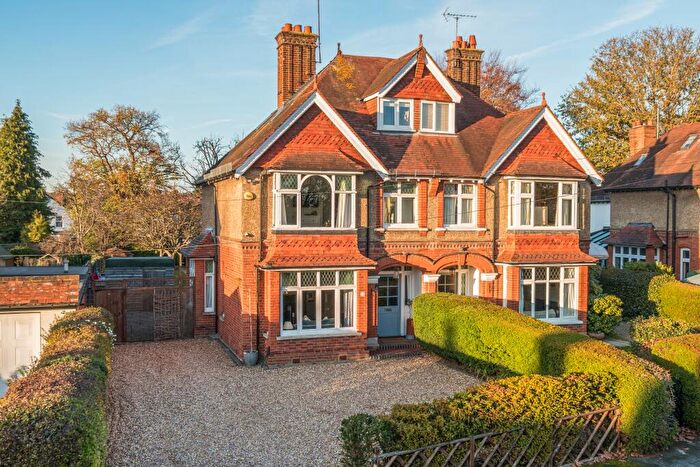 5 Bedroom Semi-Detached House For Sale In Horsell, GU21