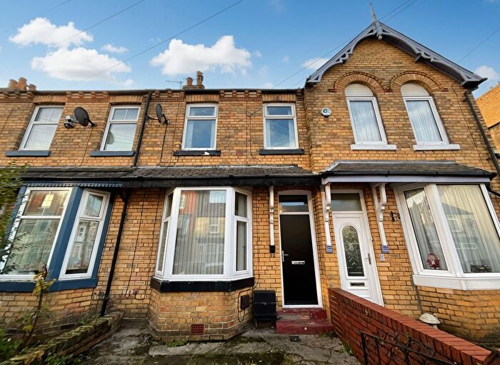 2 Bedroom Terraced House For Sale In St. Johns Road, Scarborough, YO12
