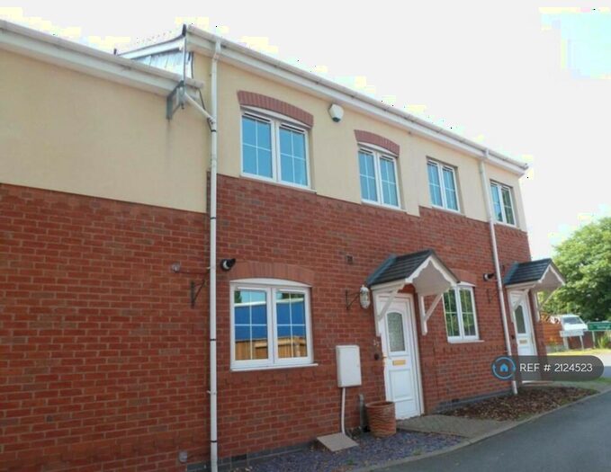 2 Bedroom Terraced House To Rent In Wagon Lane, Birmingham, B92