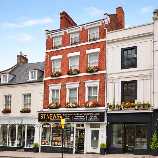 1 Bedroom Apartment To Rent In Bridge Street, Town Centre, NN1