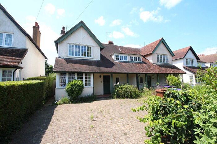4 Bedroom Semi-Detached House For Sale In Norton Way South, Letchworth Garden City, SG6