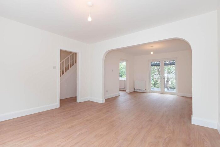 5 Bedroom House For Sale In Warren Way, Brighton, BN2