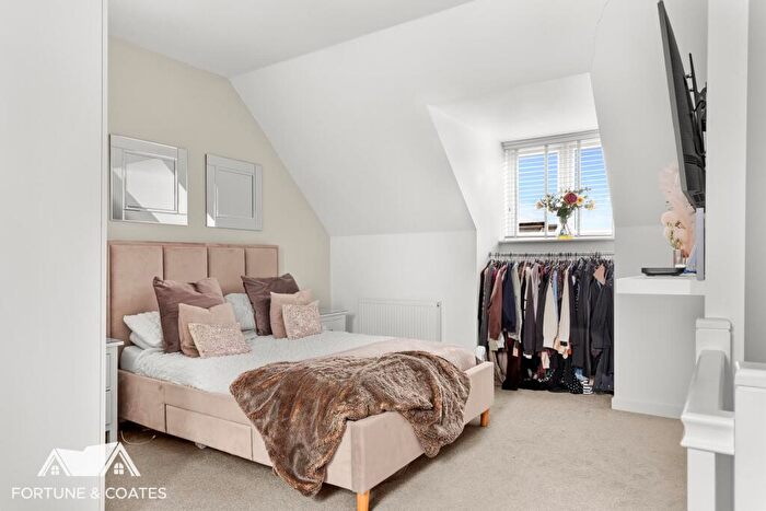 3 Bedroom End Of Terrace House For Sale In Huntley Road, Harlow, CM20