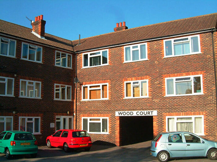 Apartment To Rent In Wood Court, Worplesdon Road, Guildford, Surrey, GU2