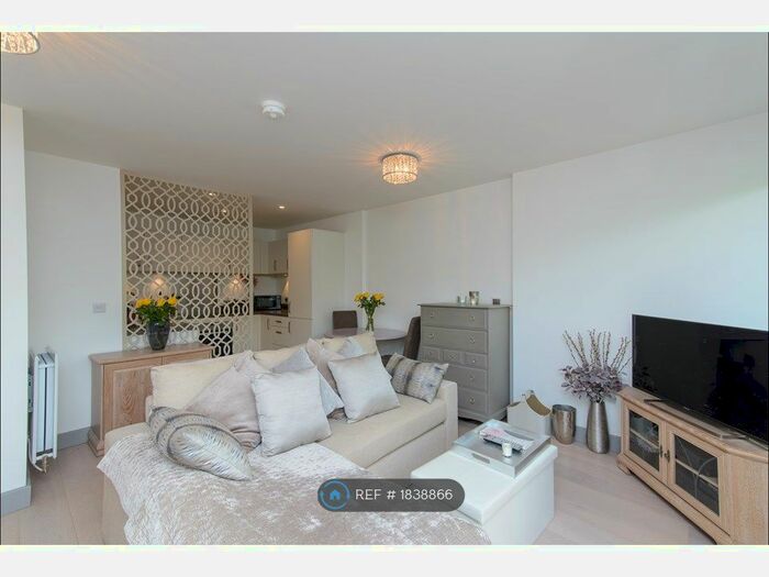 1 Bedroom Flat To Rent In Paintworks, Arnos Vale, Bristol, BS4