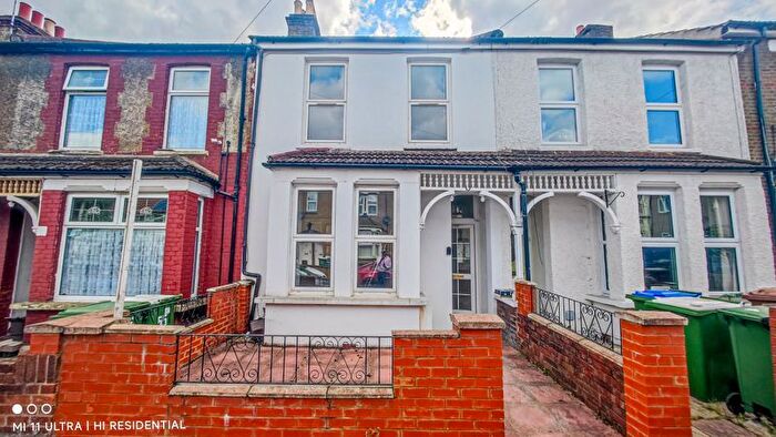 4 Bedroom Terraced House To Rent In Riverdale Road, Erith, DA8