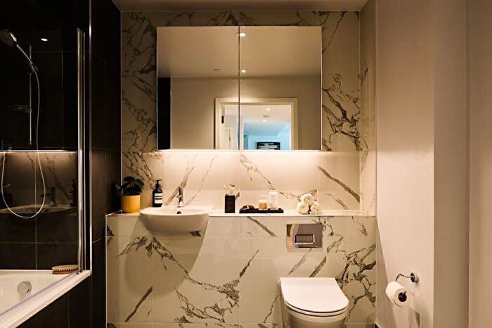 2 Bedroom Apartment To Rent In Uncle Deptford, Evelyn St, London, SE8