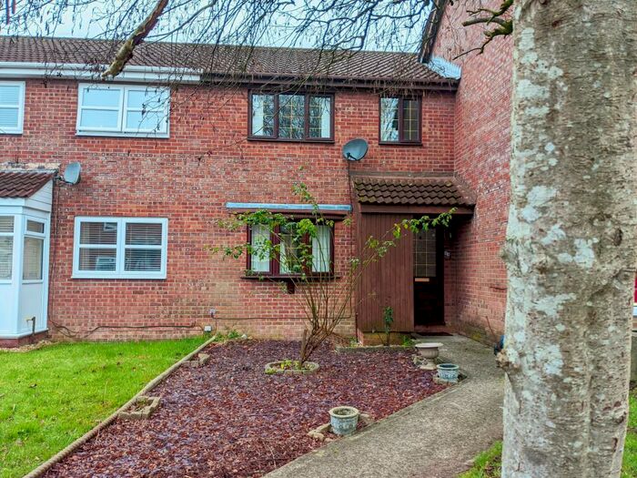 3 Bedroom Terraced House To Rent In Tylcha Ganol, Tonyrefail, Porth, CF39