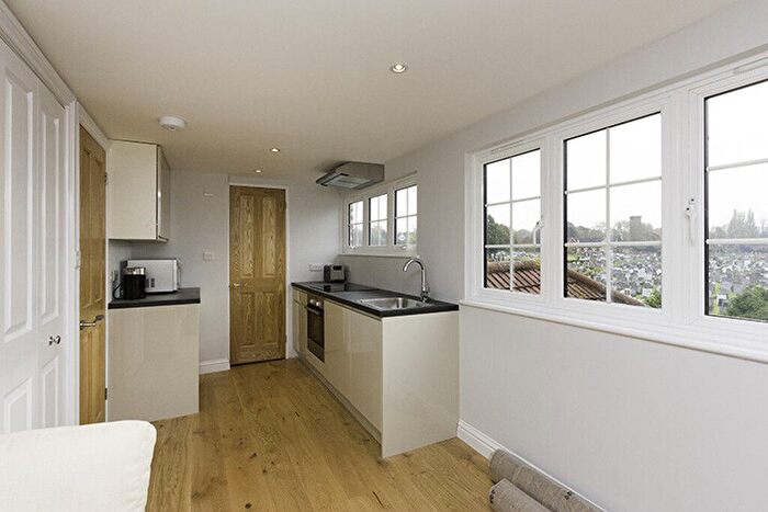 Studio To Rent In Dingwall Gardens, Golders Green, NW11