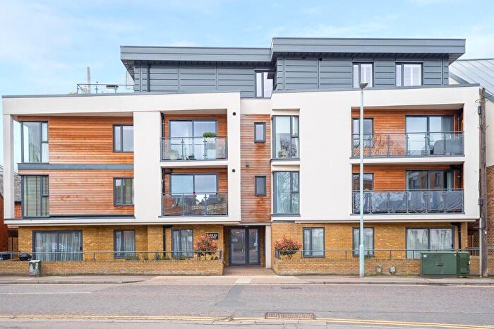 2 Bedroom Apartment For Sale In Barker Court, Mill Road, Hertford, Hertfordshire, SG14