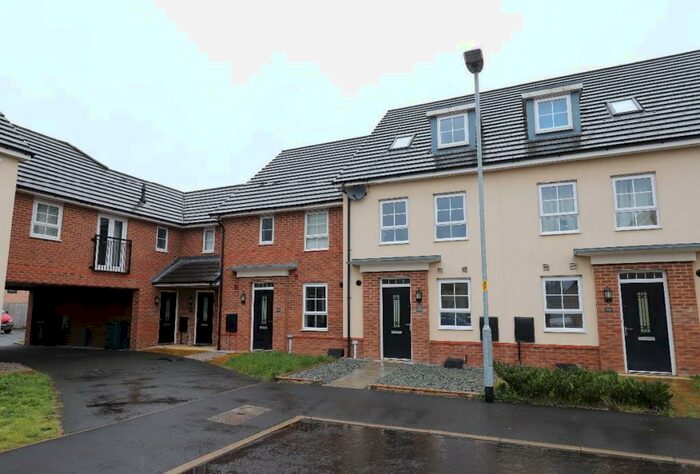 4 Bedroom Town House To Rent In Africa Drive, Lancaster, LA1