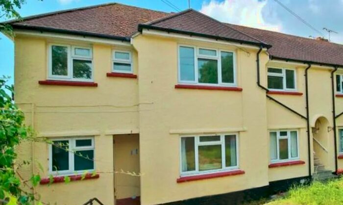 2 Bedroom Flat To Rent In North Avenue, Lyme Regis, Dorset DT7