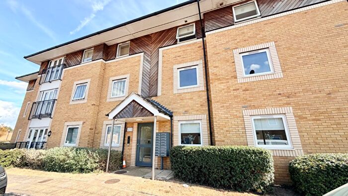 2 Bedroom Flat To Rent In Stafford Avenue, Hornchurch, RM11