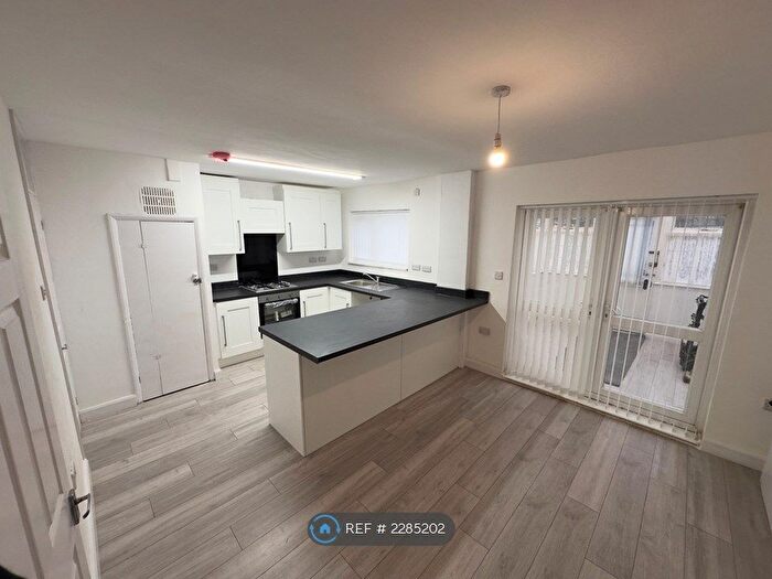 3 Bedroom Semi-Detached House To Rent In Stanford-Le-Hope, Stanford-Le-Hope, SS17