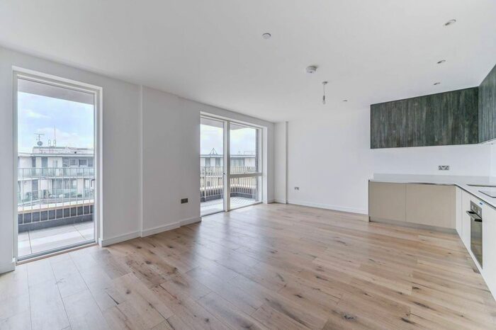 2 Bedroom Flat To Rent In Boulevard Point, Croydon, CR0