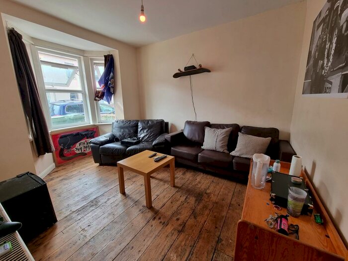 5 Bedroom Semi-Detached House To Rent In James Street, Oxford, OX4