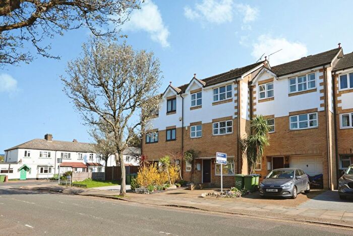 5 Bedroom Property To Rent In Fingal Street, Greenwich, SE10