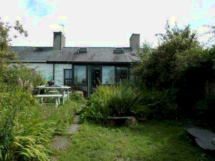 Houses for sale in Llanllyfni, LL54, Gwynedd