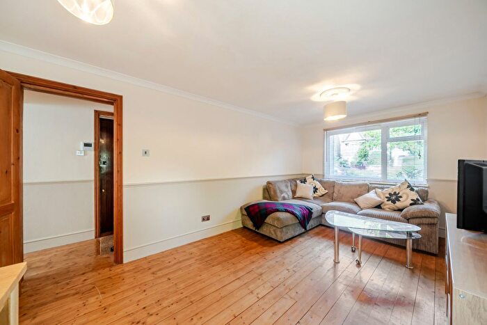 1 Bedroom Flat For Sale In Croydon Road, London, SE20