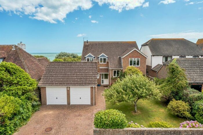 4 Bedroom Detached House To Rent In Mulberry Place, Aldwick Avenue, Bognor Regis, West Sussex, PO21