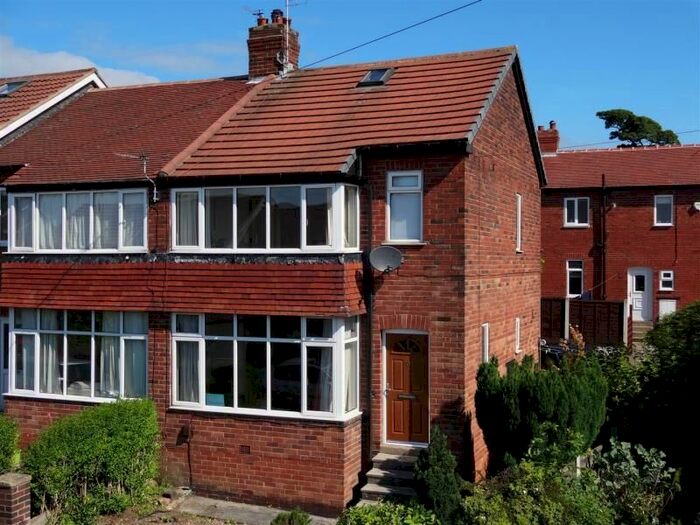 3 Bedroom Property To Rent In Featherbank Mount, Horsforth, Leeds, LS18