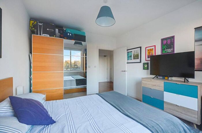 1 Bedroom Flat For Sale In Navigation Road, Tower Hamlets, London, E3