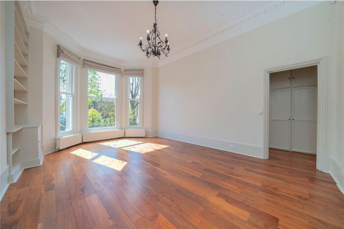 1 Bedroom Flat To Rent In St James's Gardens, London, W11