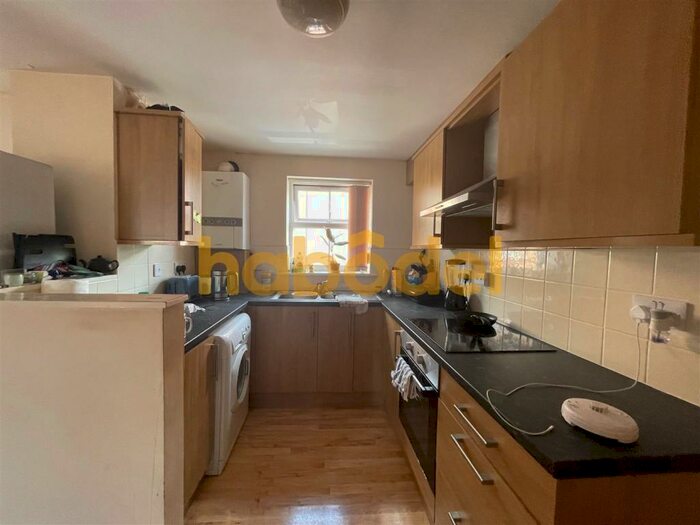 2 Bedroom Flat To Rent In Temple Street, Sculcoates, Hull, HU5