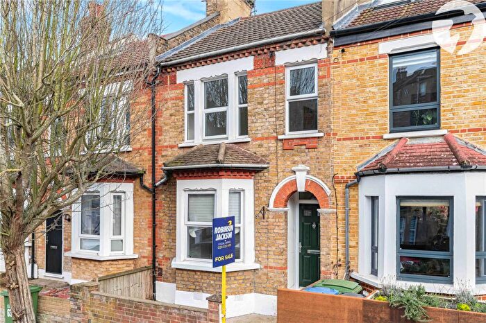 2 Bedroom Terraced House For Sale In Roydene Road, Plumstead, SE18