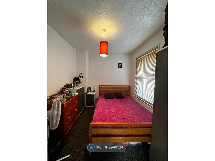 1 Bedroom Maisonette To Rent In Grove Road, Rochester, ME2