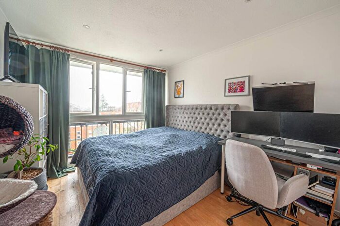 1 Bedroom Flat To Rent In Ashbourne Close, Woodside Park, London, N12