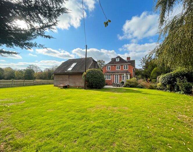 5 Bedroom Detached House For Sale In Orchard Road, Hurst, Reading, Berkshire, RG10