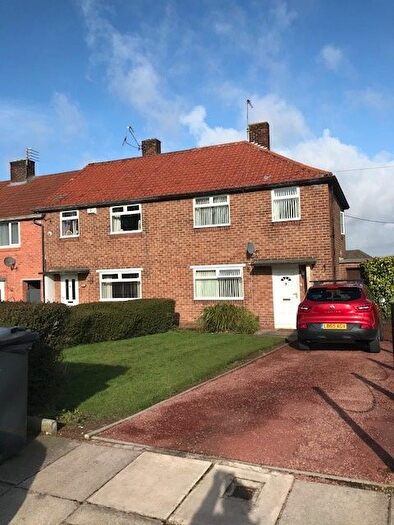 3 Bedroom Semi-Detached House To Rent In Storeton Road, Prenton, CH42