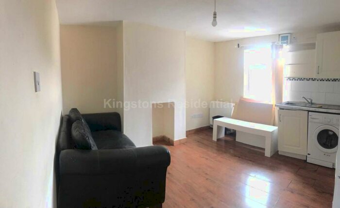 1 Bedroom Flat To Rent In Stacey Road, Adamsdown, CF24