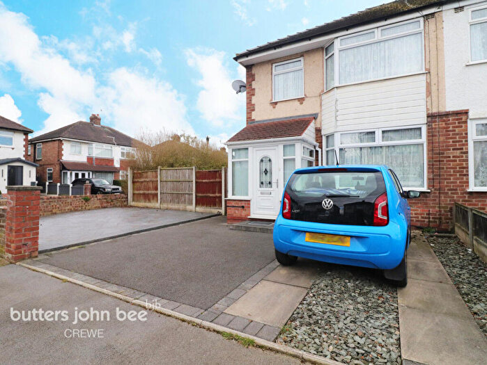3 Bedroom Semi-Detached House For Sale In Newfield Drive, Crewe, CW1