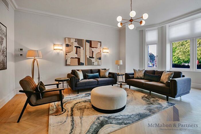 5 Bedroom Flat To Rent In Kensington Road, London, W8