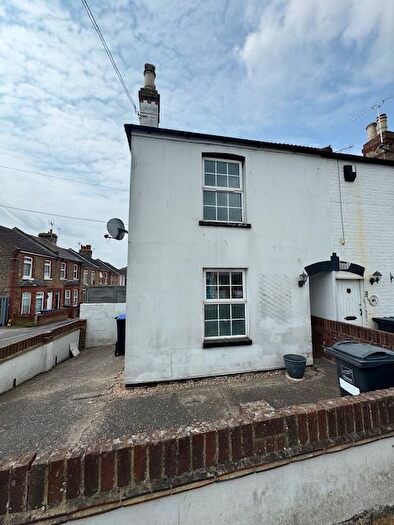 2 Bedroom End Of Terrace House To Rent In Albion Road, Broadstairs, CT10