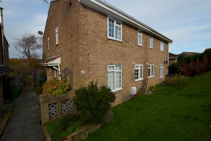 2 Bedroom End Of Terrace House To Rent In Robert Tressell Close, Hastings, TN34