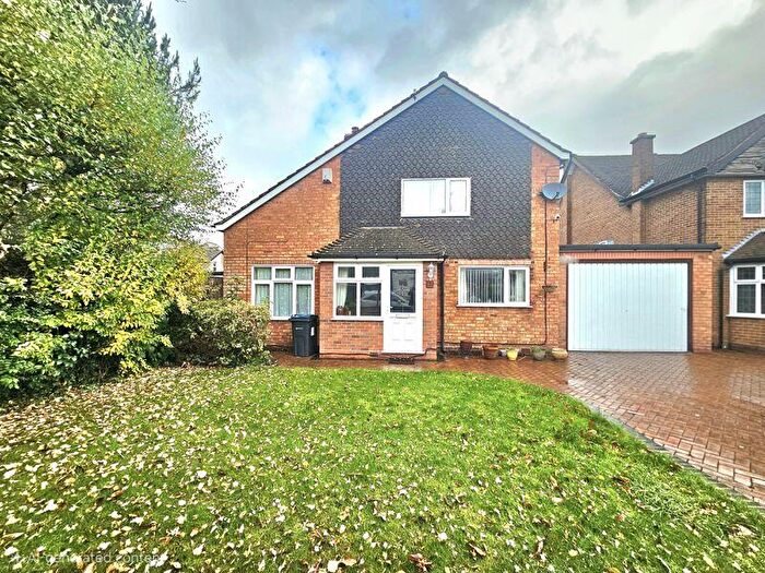 3 Bedroom Detached House For Sale In Silvermead Road, Sutton Coldfield, B73