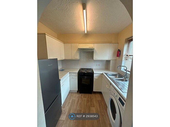 1 Bedroom Flat To Rent In Greenhithe, Dartford, DA9