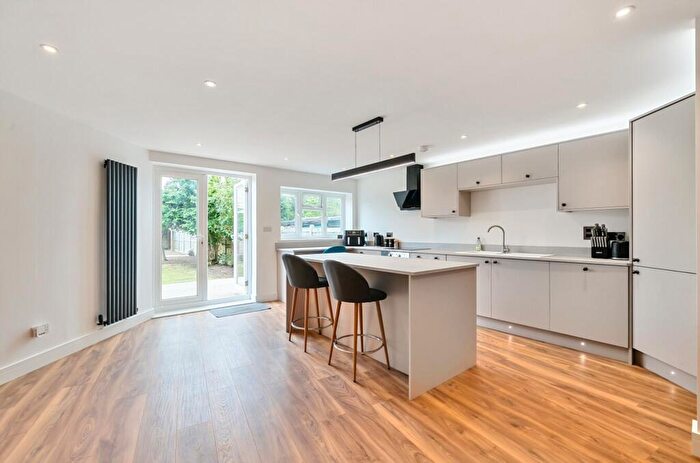 3 Bedroom Terraced House For Sale In Sherborne Road, Chichester, PO19